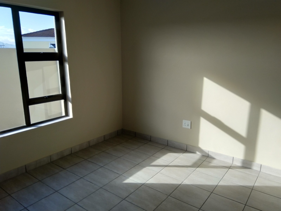 To Let 3 Bedroom Property for Rent in Stellendale Western Cape